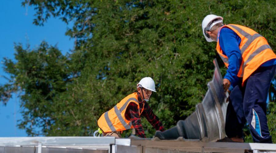 Professional gutter cleaning in Waterford, OH